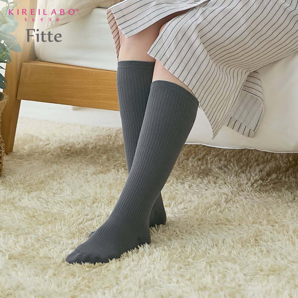 【Fitte】綿シルクソックス ひざ下丈(ハイソックス)