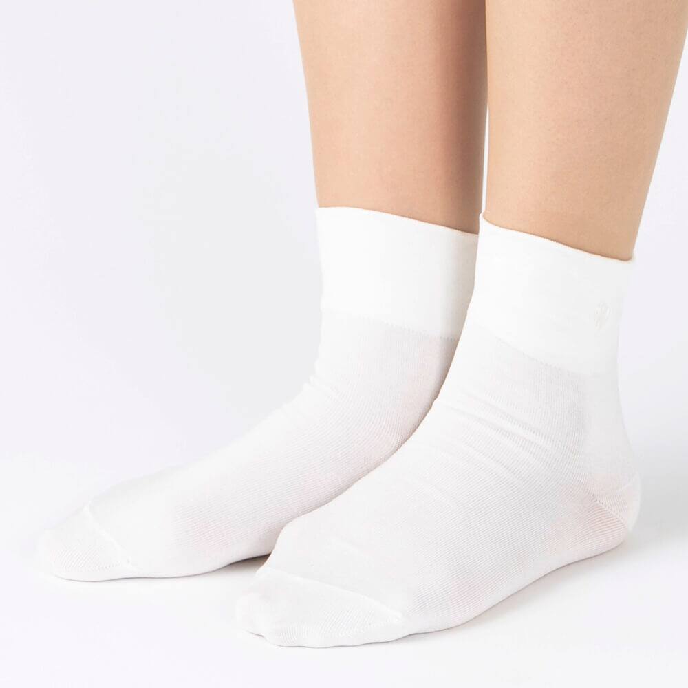 ロゴワンポイント付クルー丈ソックス【SALE】