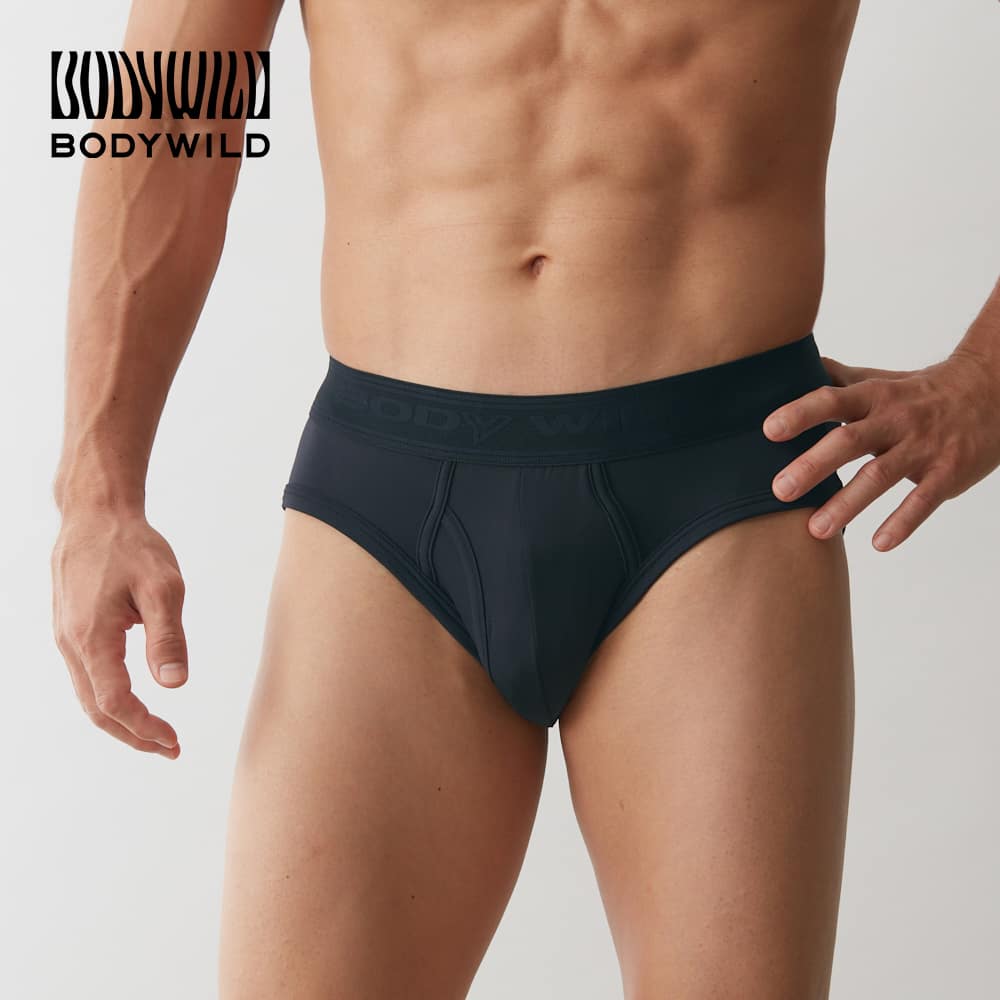 ＜GUNZE グンゼ＞ メンズ BODY WILD(ボディワイルド) 【直営店限定】セミビキニブリーフ（前あき） ネービーブルー S