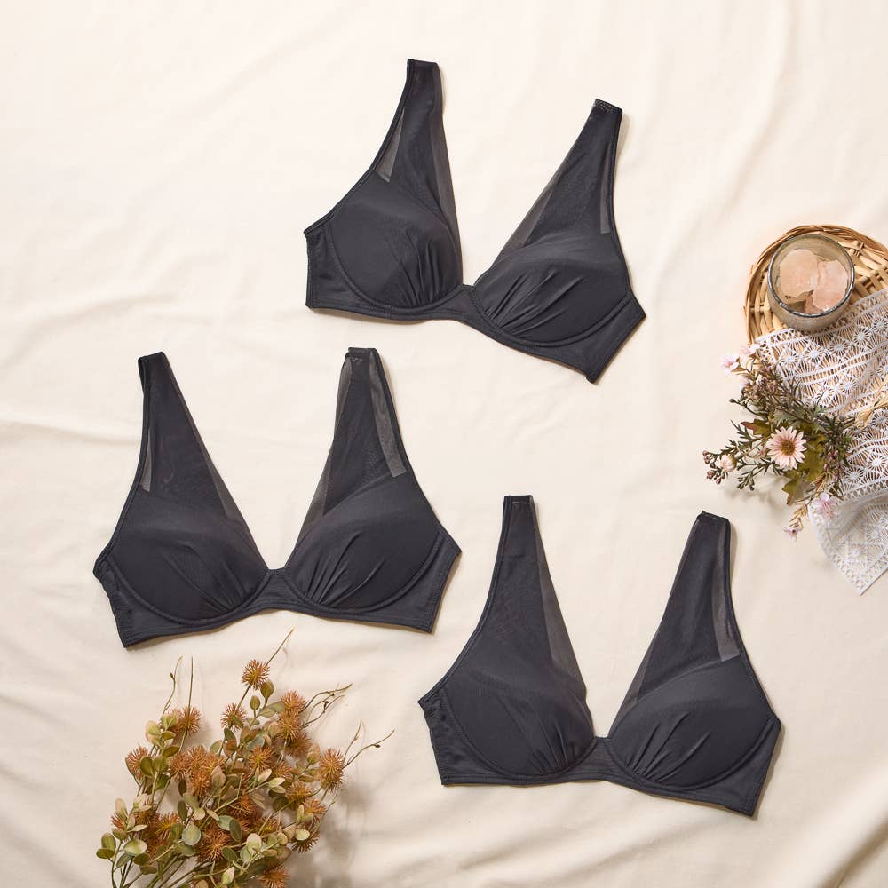 ネット限定お得福袋【背中キレイ　ノンワイヤーブラジャー】同色3枚セット