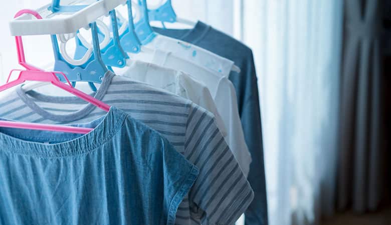 【検証】 部屋干しで洗濯物をより早く乾かせる方法は?