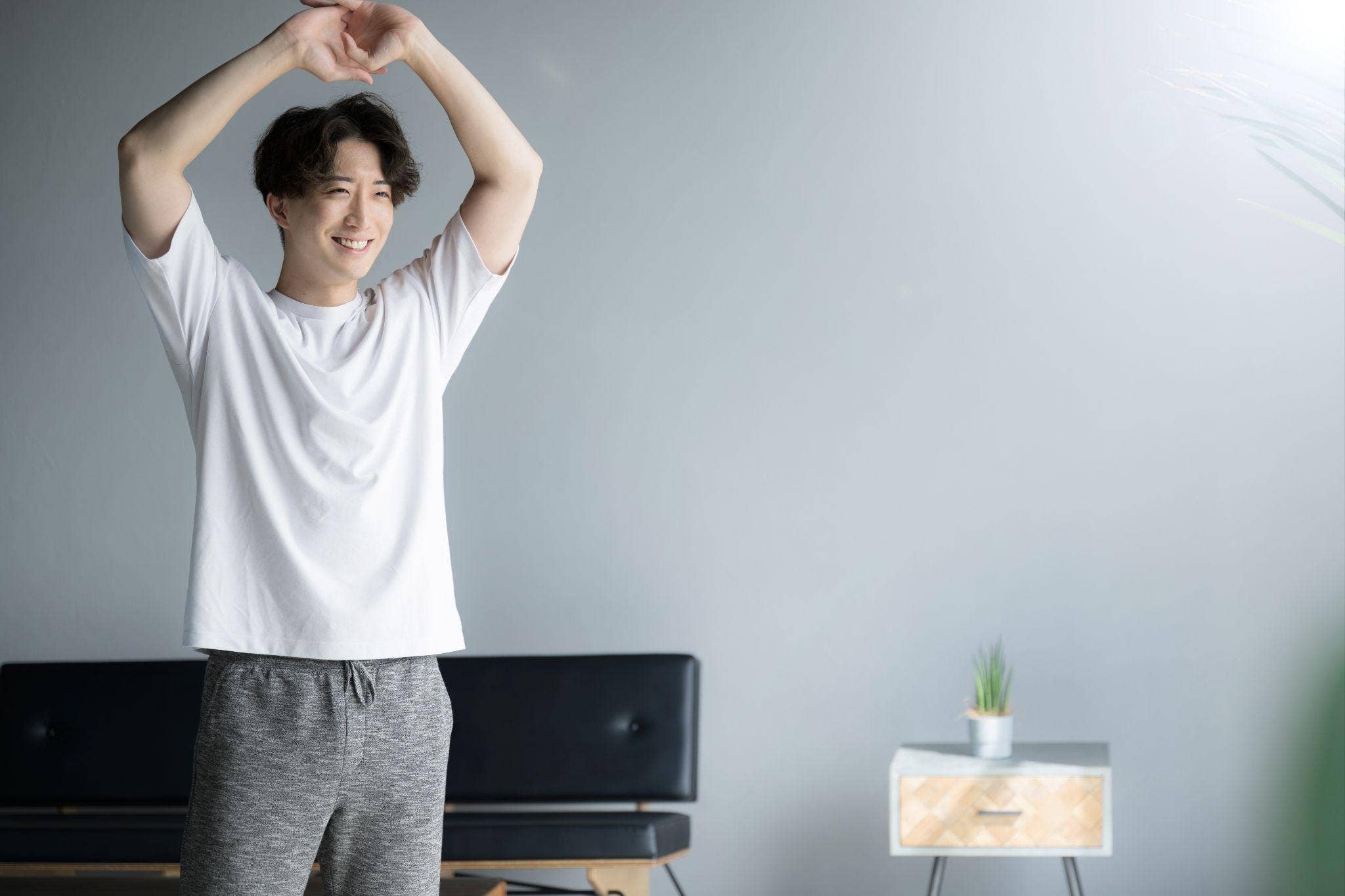 部屋着もおしゃれに！ 外出もできるおしゃれなメンズルームウェア