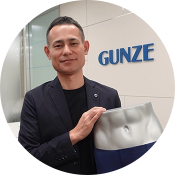 商品企画担当の武安さん