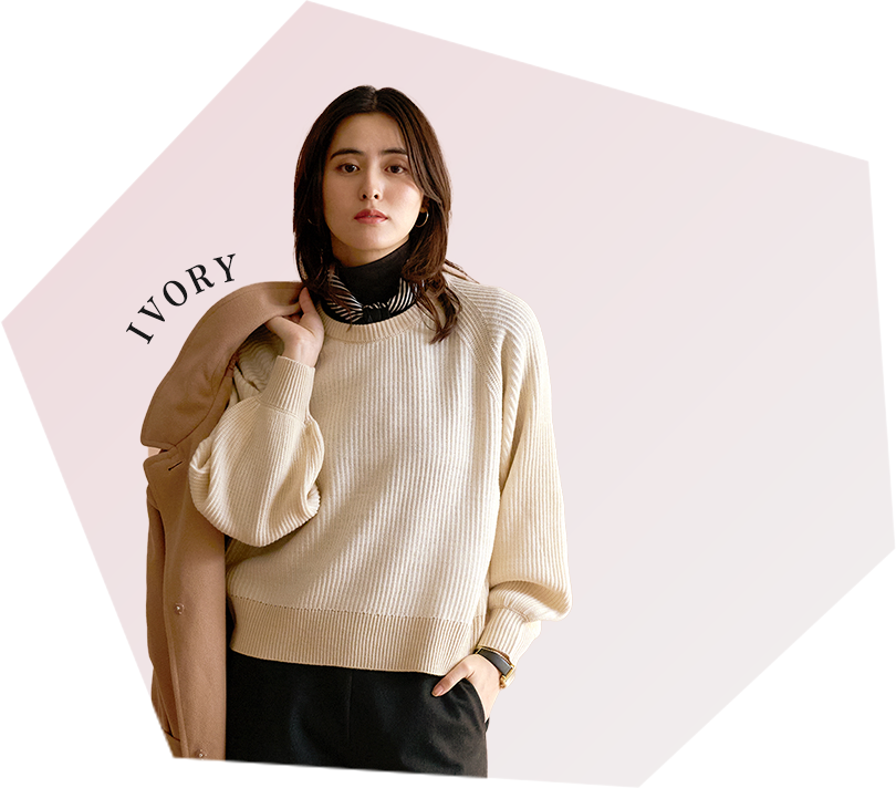 A classic ivory and black outfit. Relaxed and comfortable, yet beautiful.