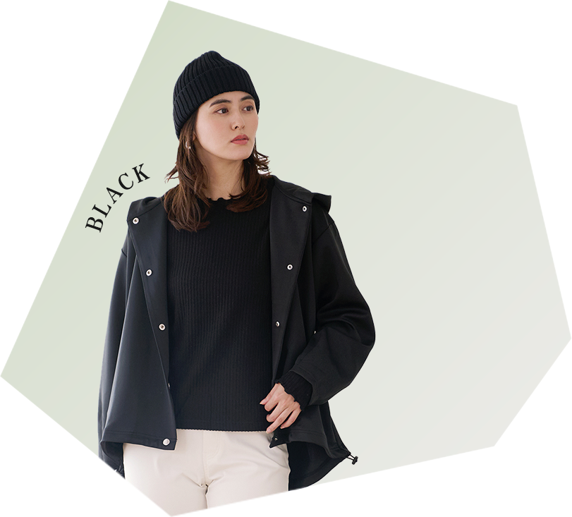 A monochrome black and white outfit. Made of lightweight material, it's easy to put on.