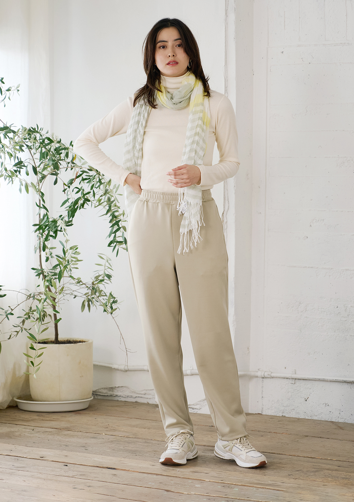 168cm M ベージュ着用